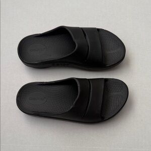 OOFOS ooahh Slide Sandals Recovery and Confort Men’s 6 Women’s 8